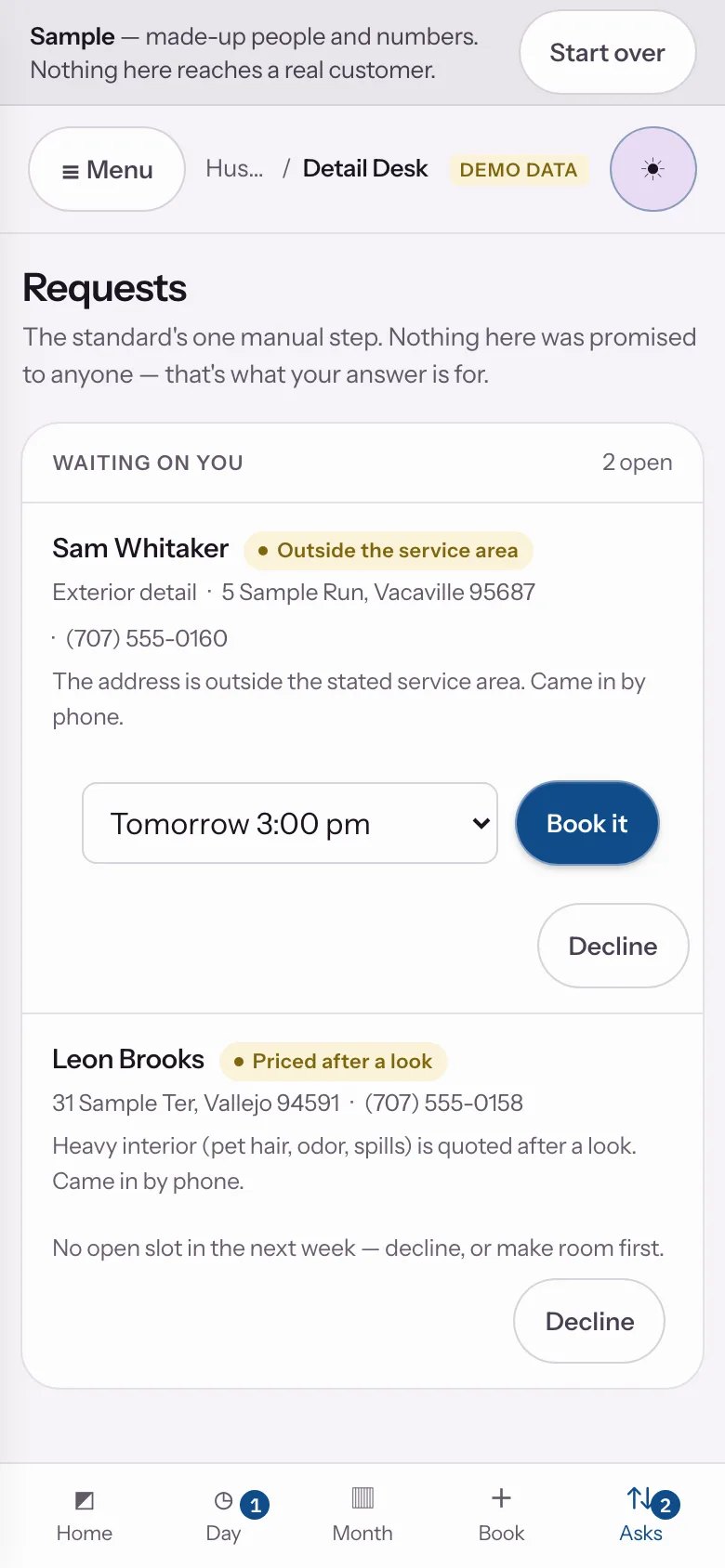 Sample data: the Detail Desk sample app at step 02, The missed call, answered